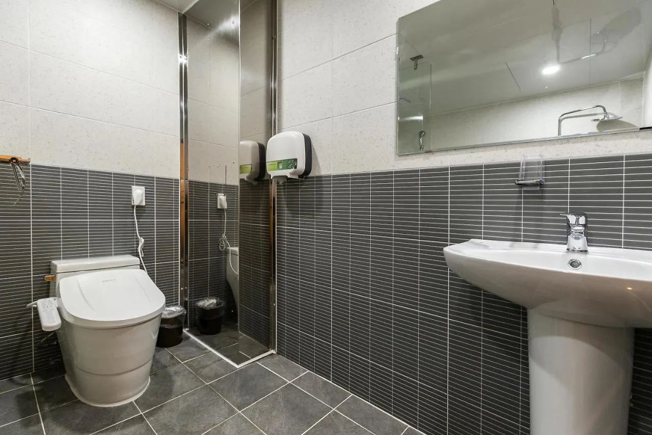 Choeup Karat Hotel Puszan Motel